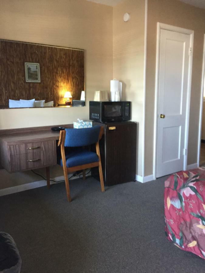 ريفرتون Jack Pine Motel المظهر الخارجي الصورة